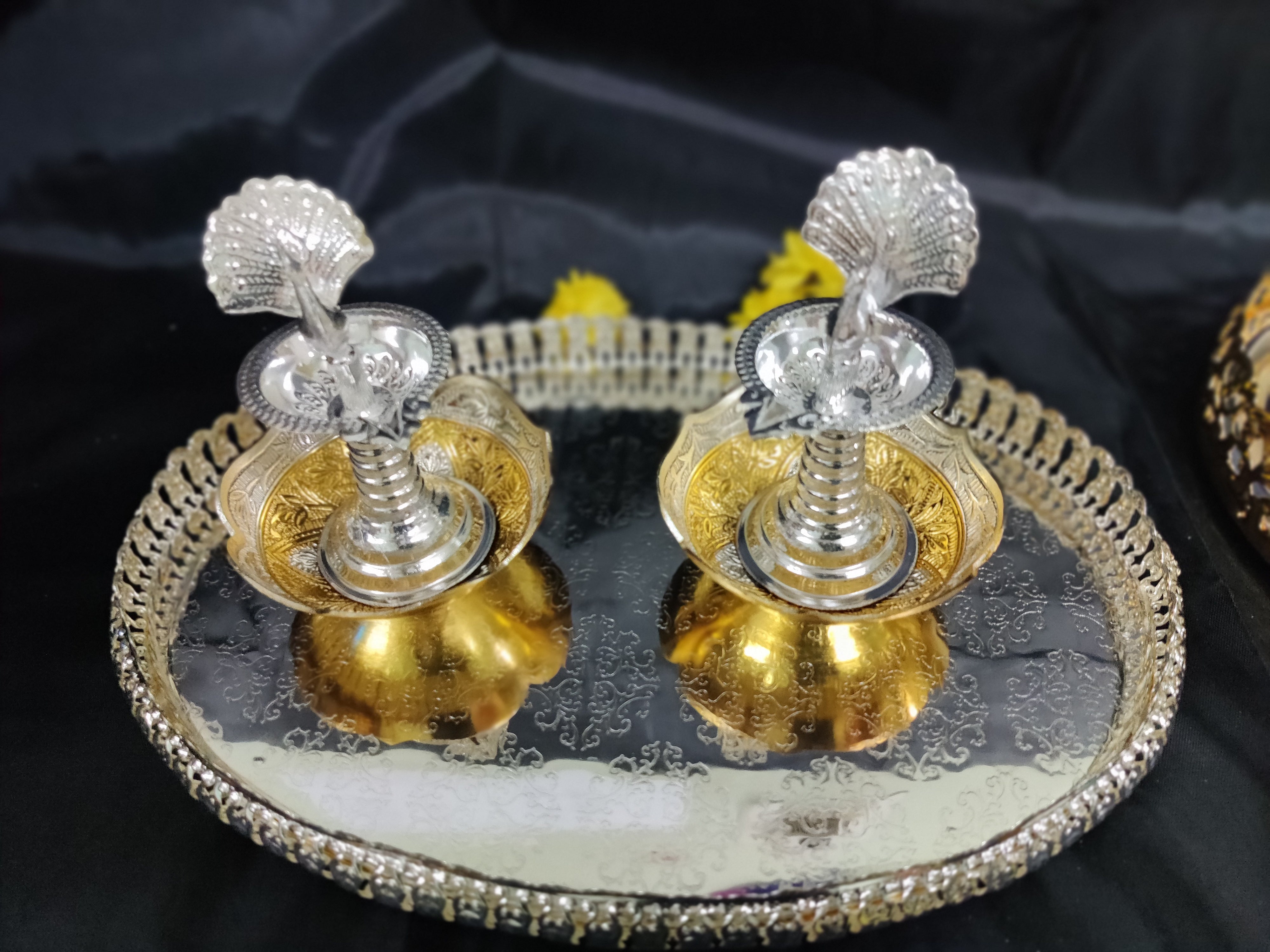 Imported Oval Tray With Peacock 5"diya Pair