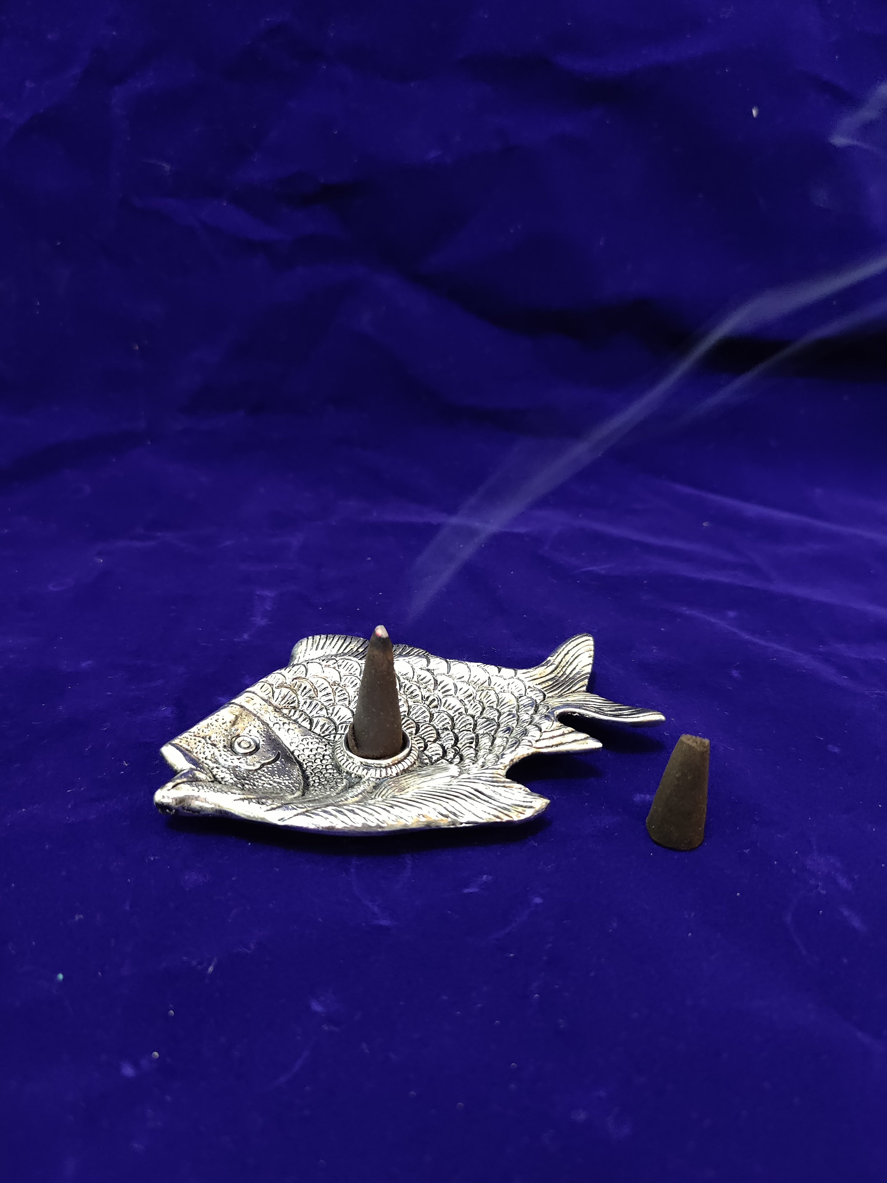 Antique Fish Insense Burner Stand 4"