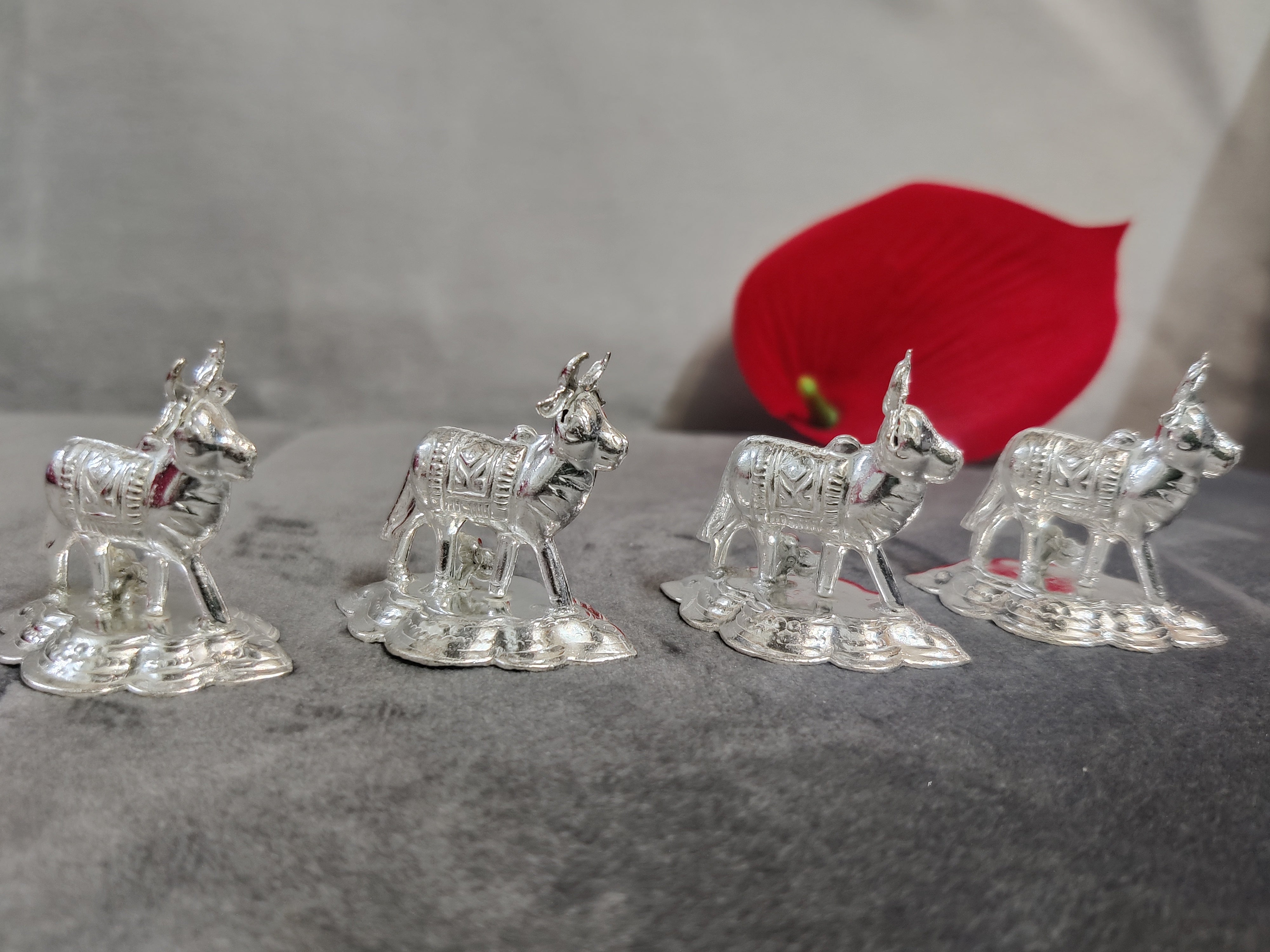 German Silver Cow and Calf 1.5"(pack of 4 Pcs)