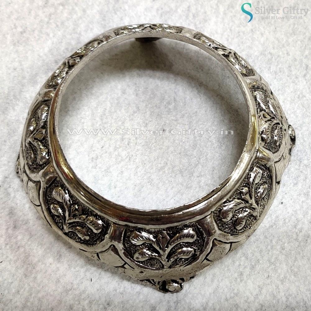 Antique Kalsha Stand with Kalsha Ideal for Return Gifts | Silver Giftry | SGT20K080