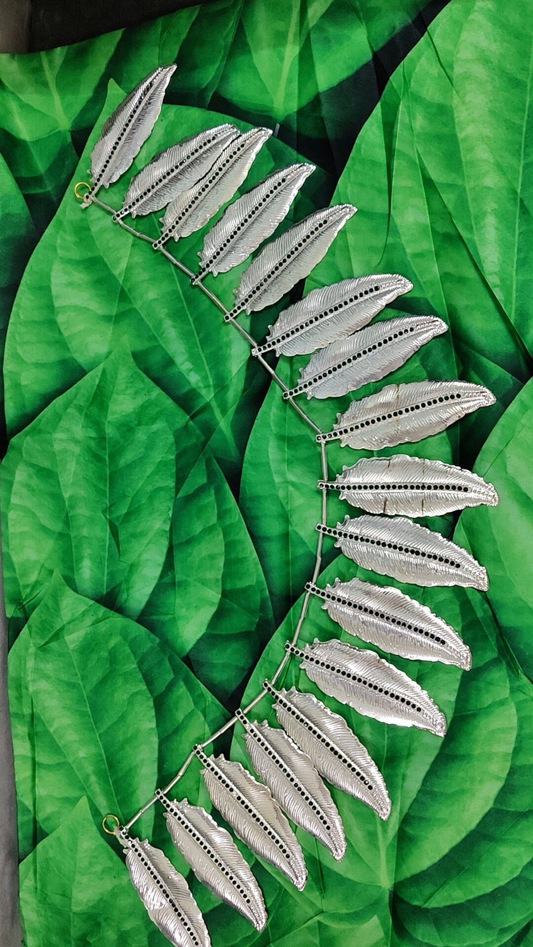 German silver silver thorna 4feet (green stoned)