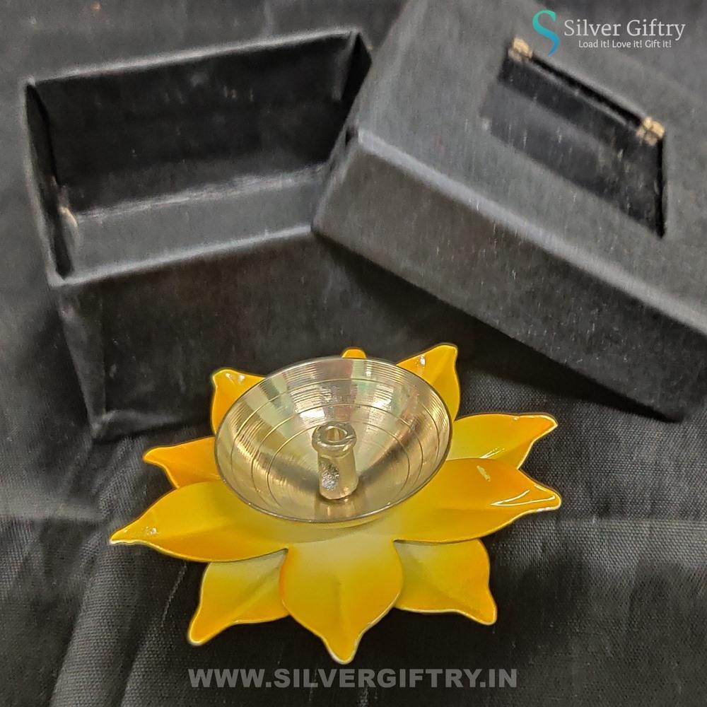Brass Antique Diya 3.5" (Yellow) | Silver Giftry | SGT20K573