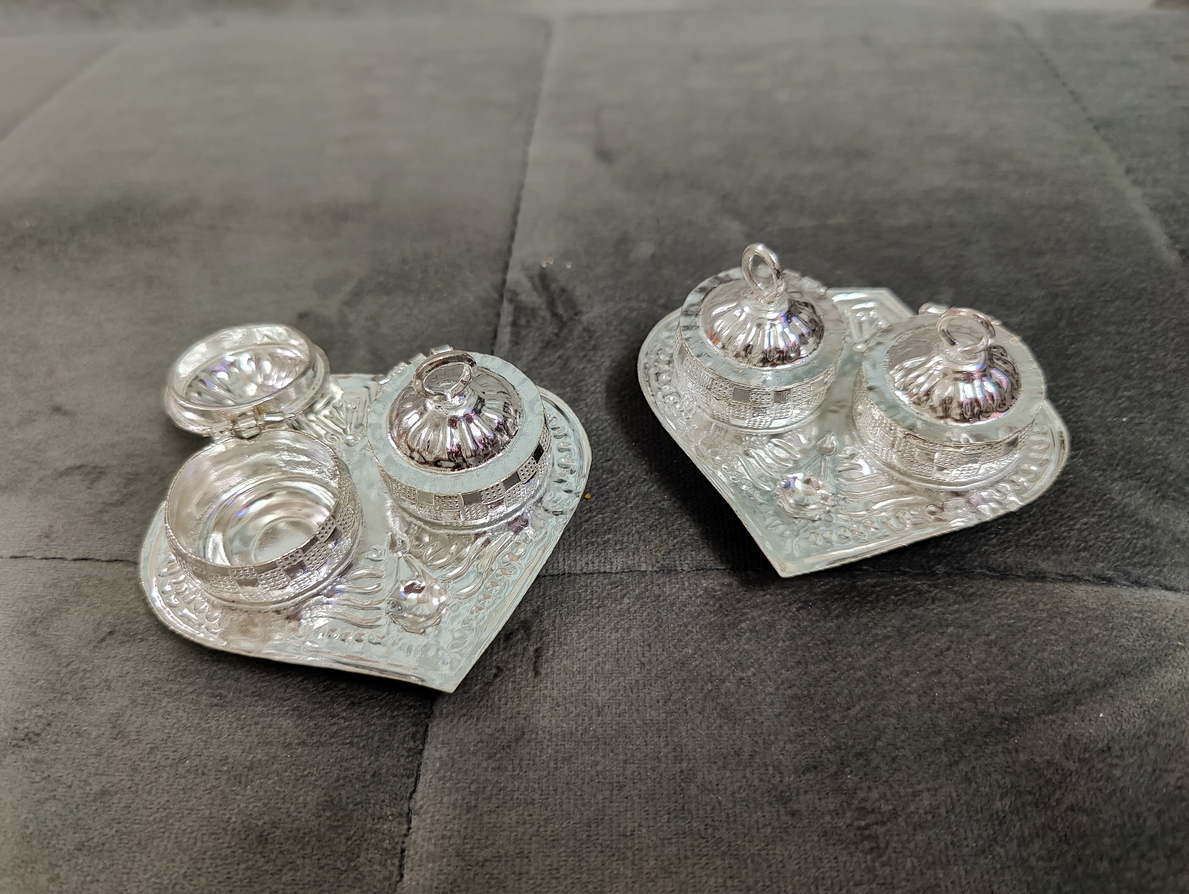 GS Kum Kum Pan Shape Dabbi Pair 3"