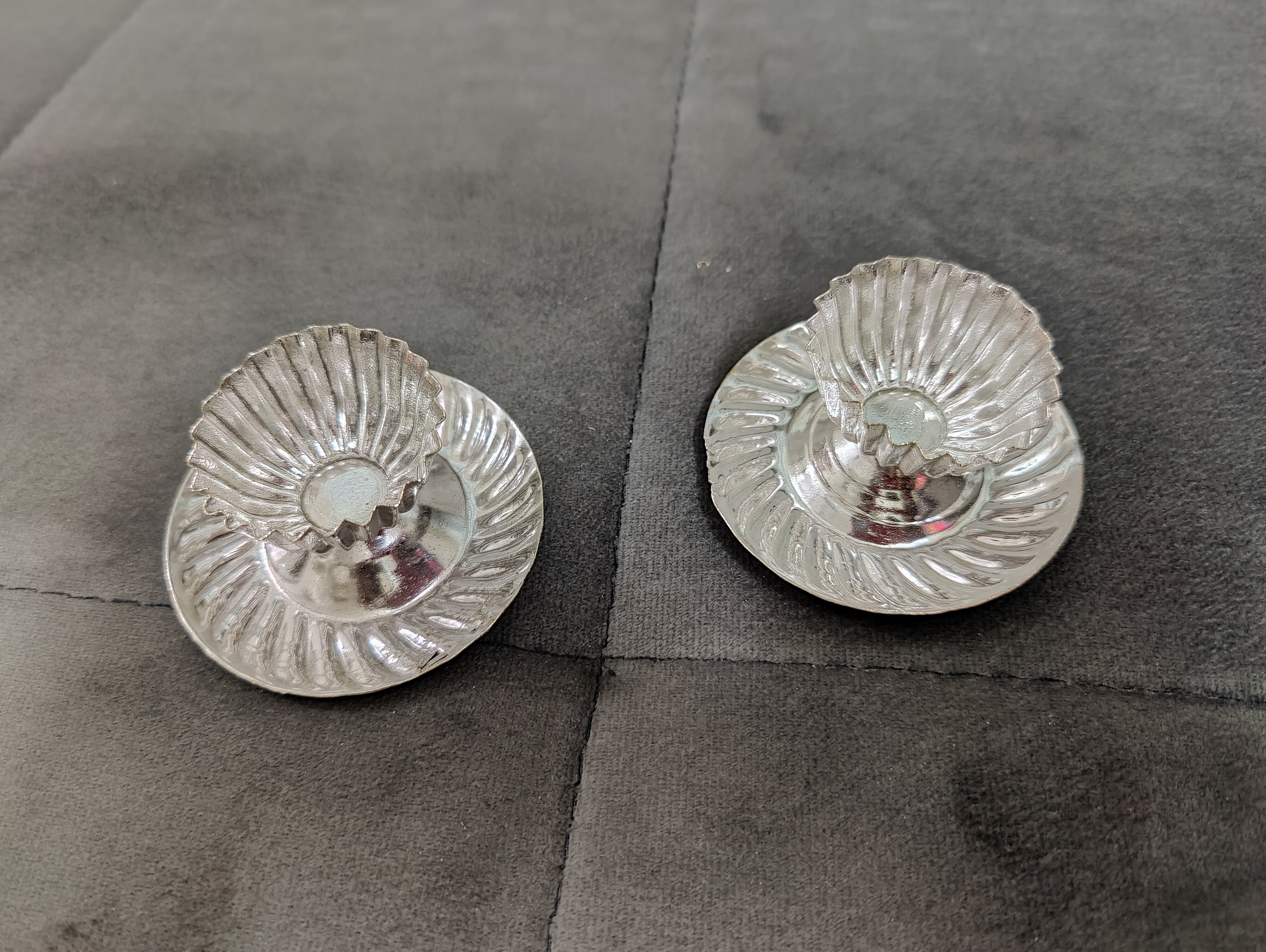 GS KUM KUM BOWLS PAIR 3"