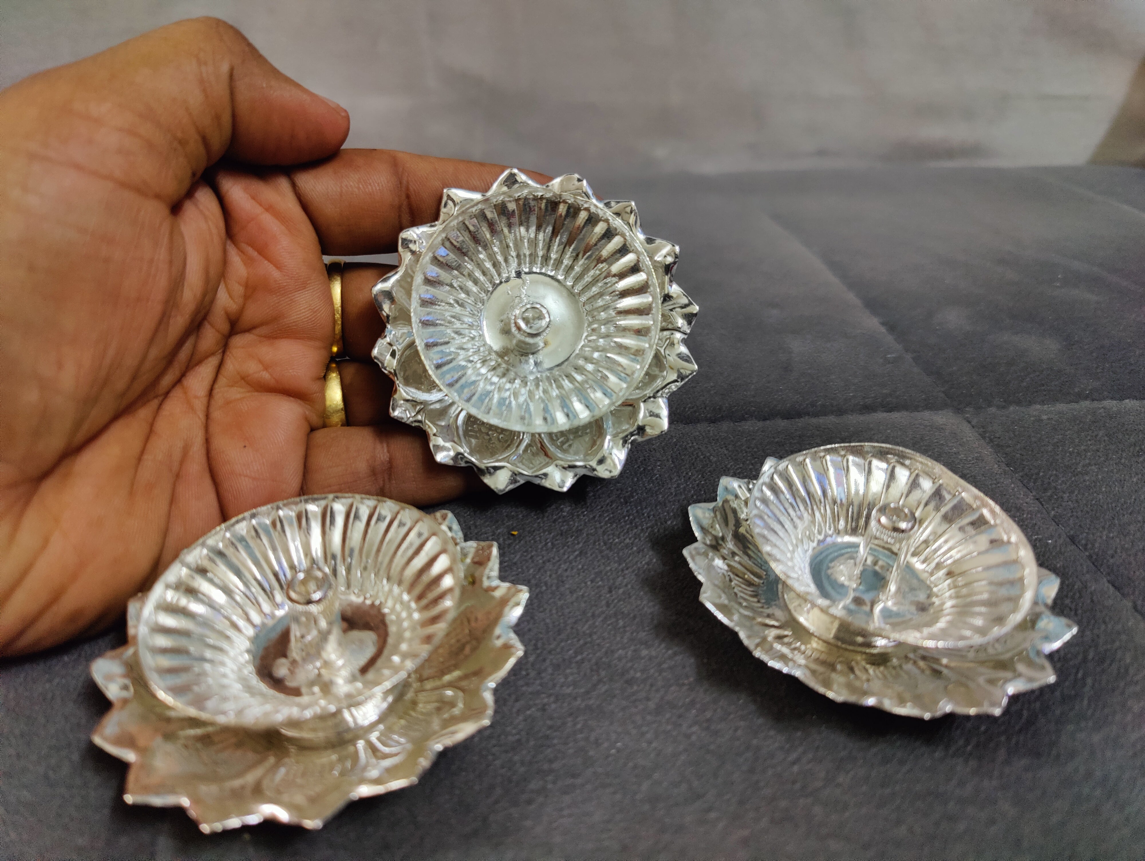 GS Fancy Devadas Diya (Pack of 10) – Silver Giftry