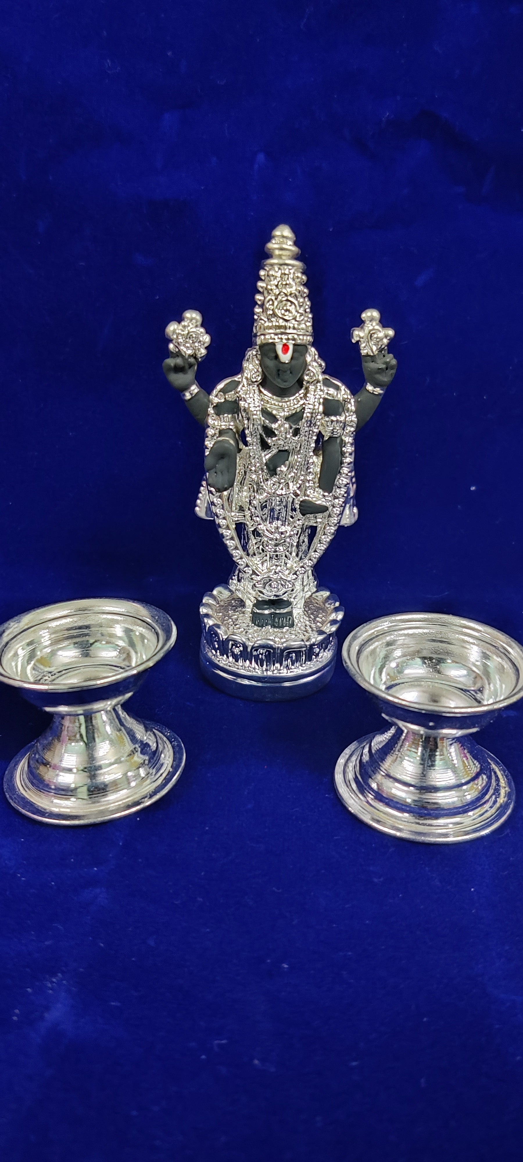 Balaji Idol With German Silver Nanda Deepam 5"