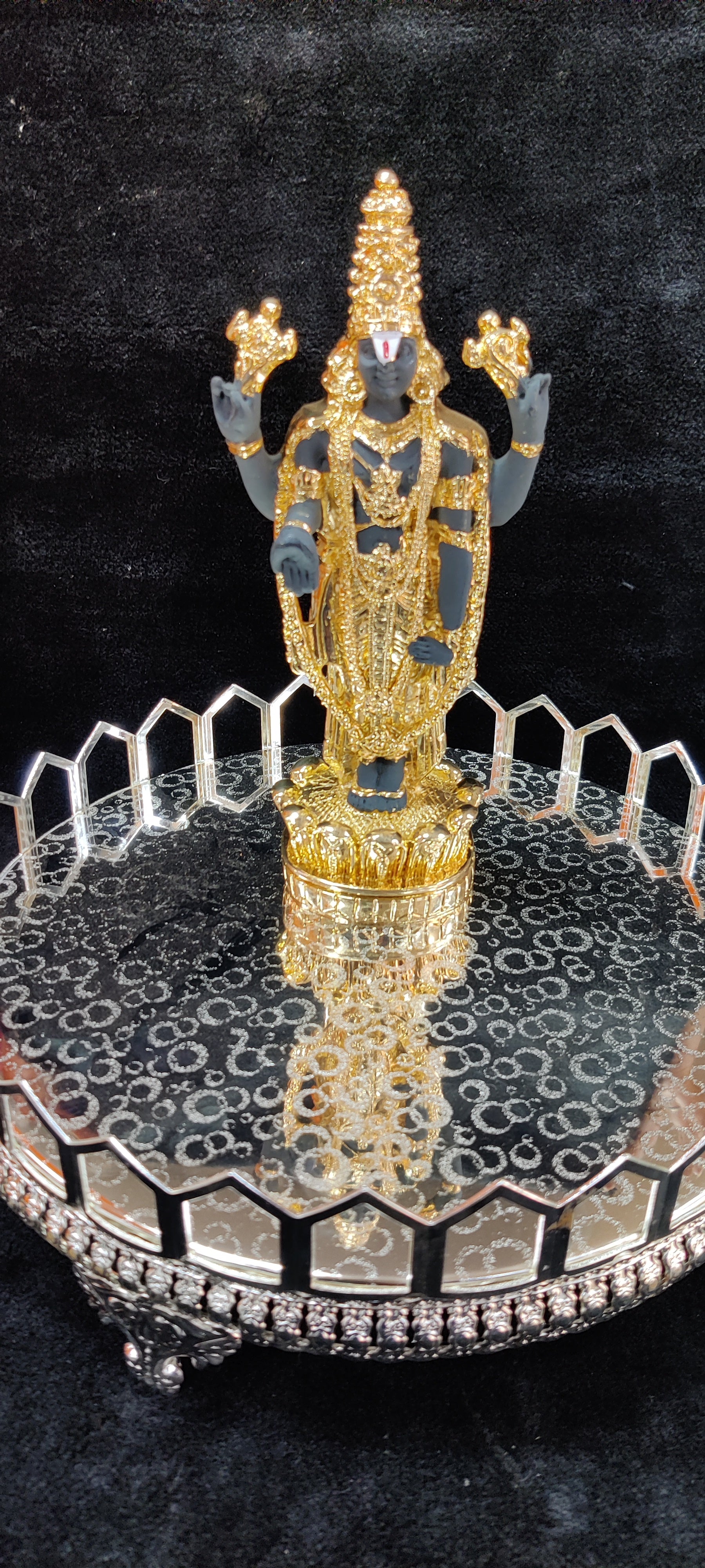 Imported Tray With 9" Balaji Idol