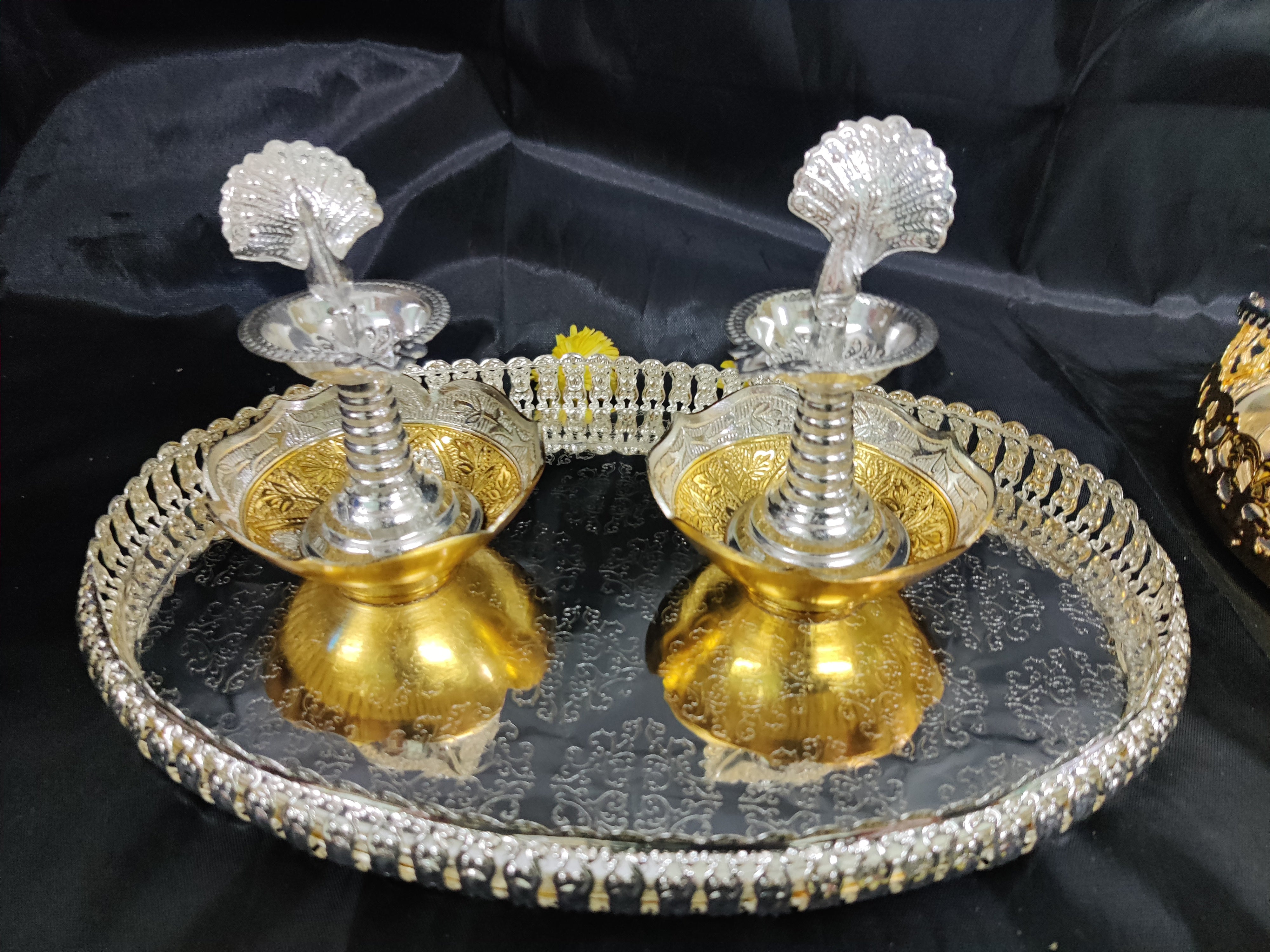 Imported Oval Tray With Peacock 5"diya Pair