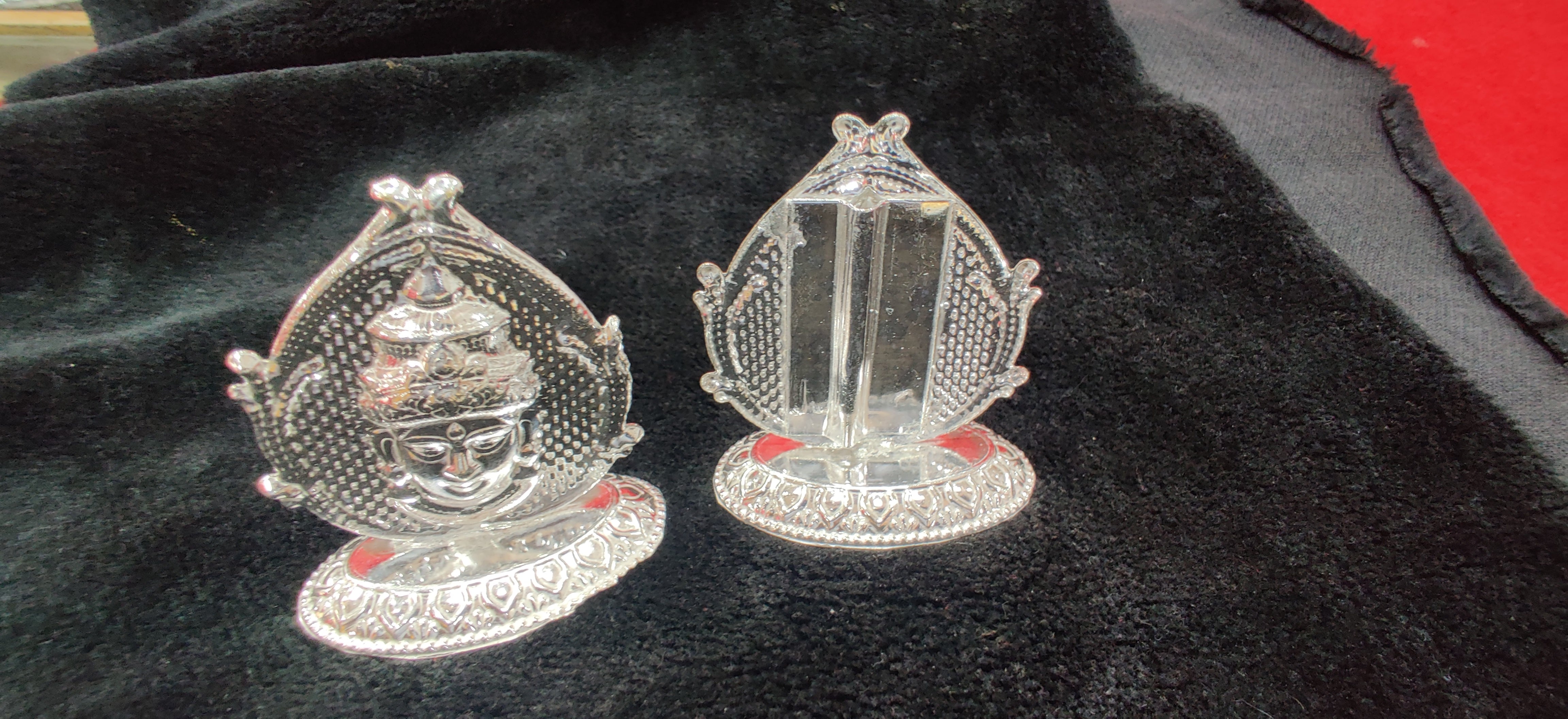German Silver Aggarbathi Stand Pair