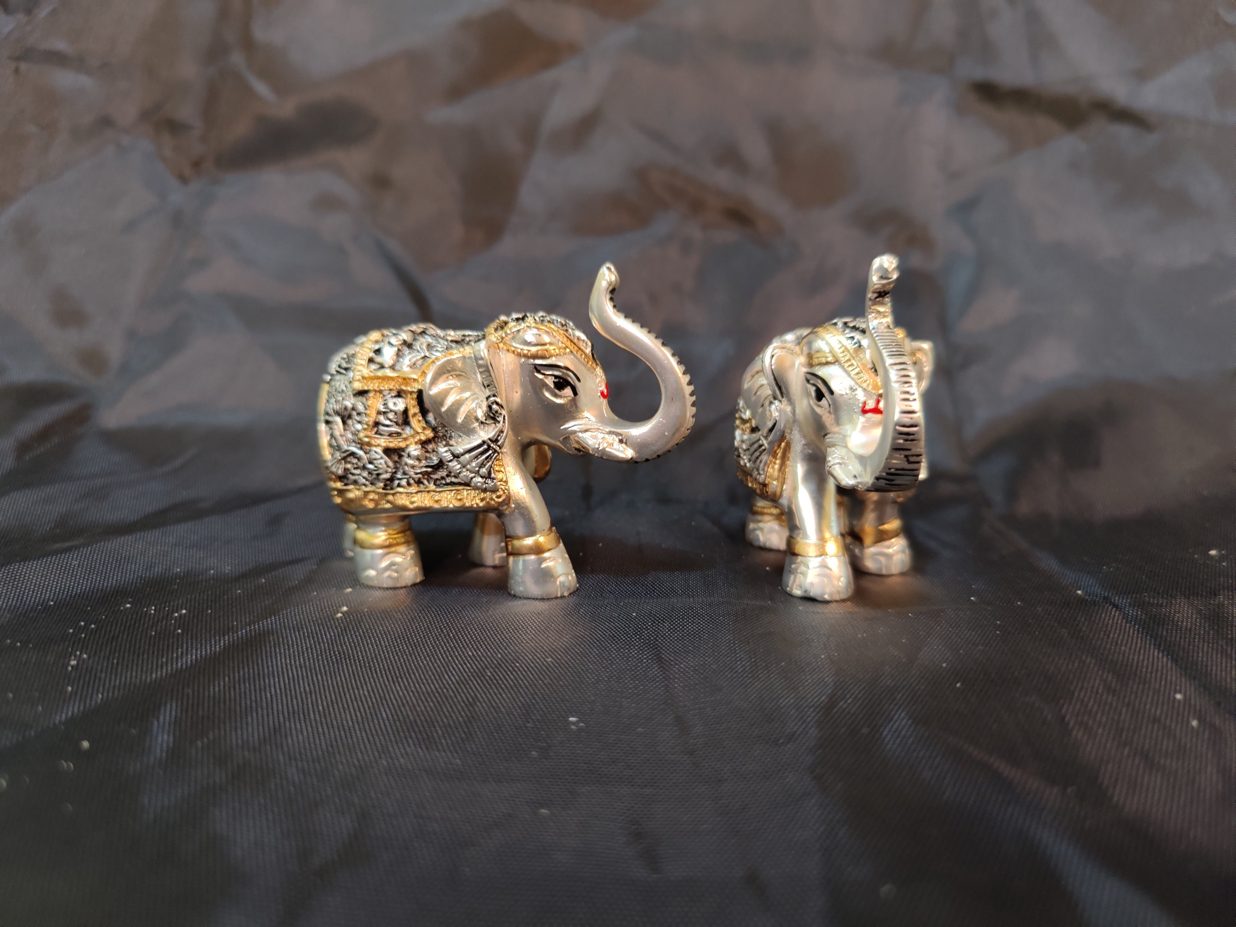 2.5" Pearl Finish Elephants