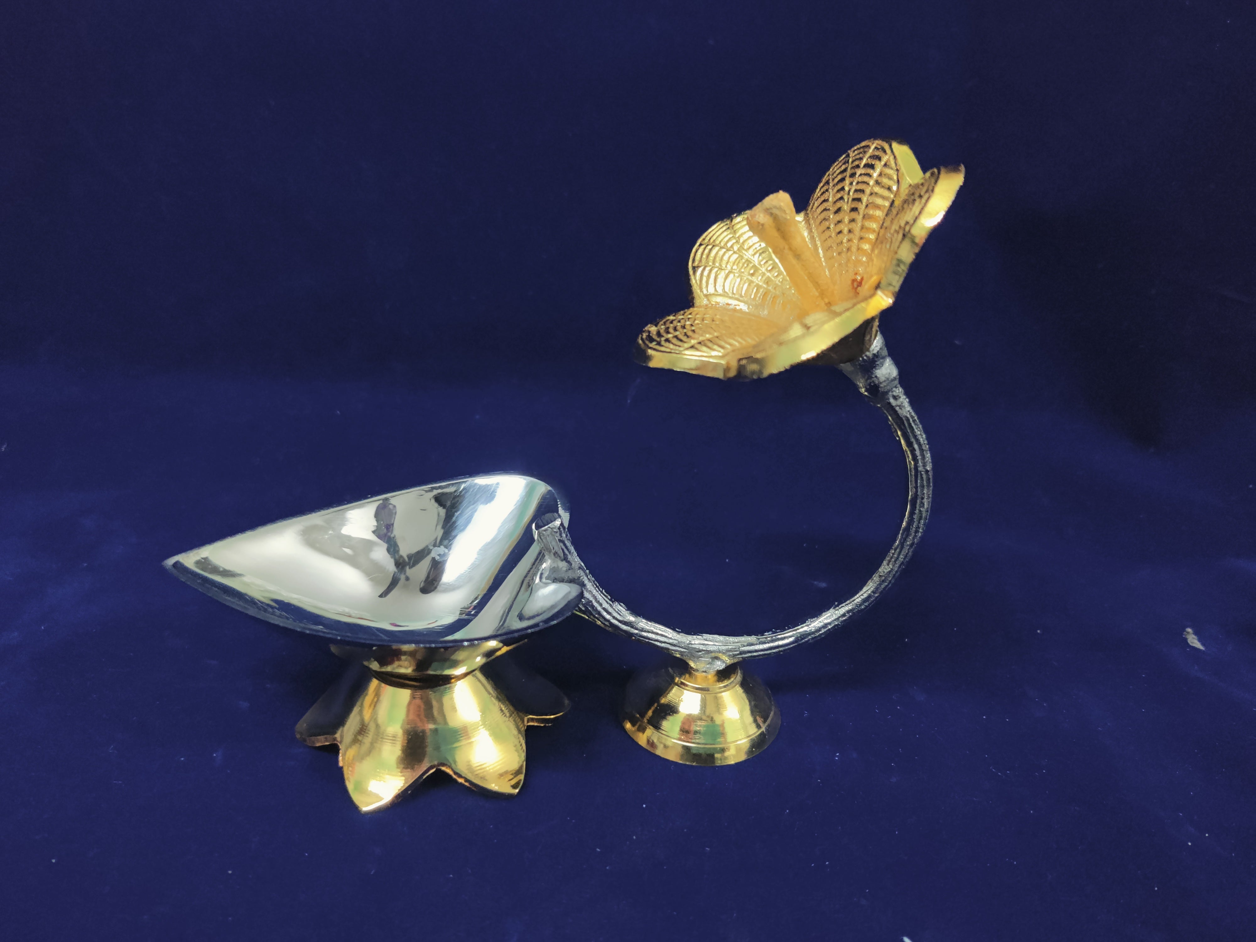 German Silver Harthi Stand
