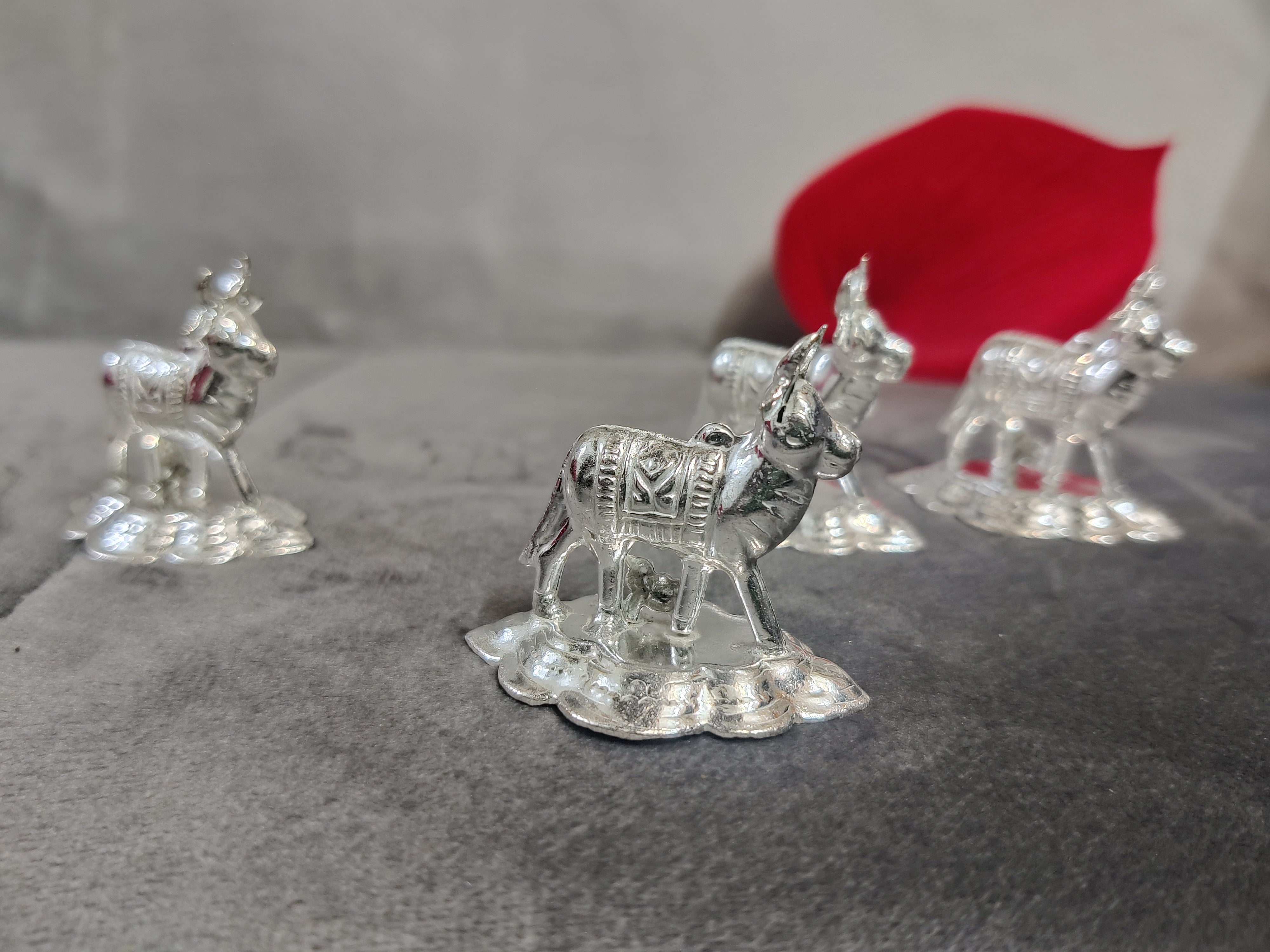German Silver Cow and Calf 1.5"(pack of 4 Pcs)