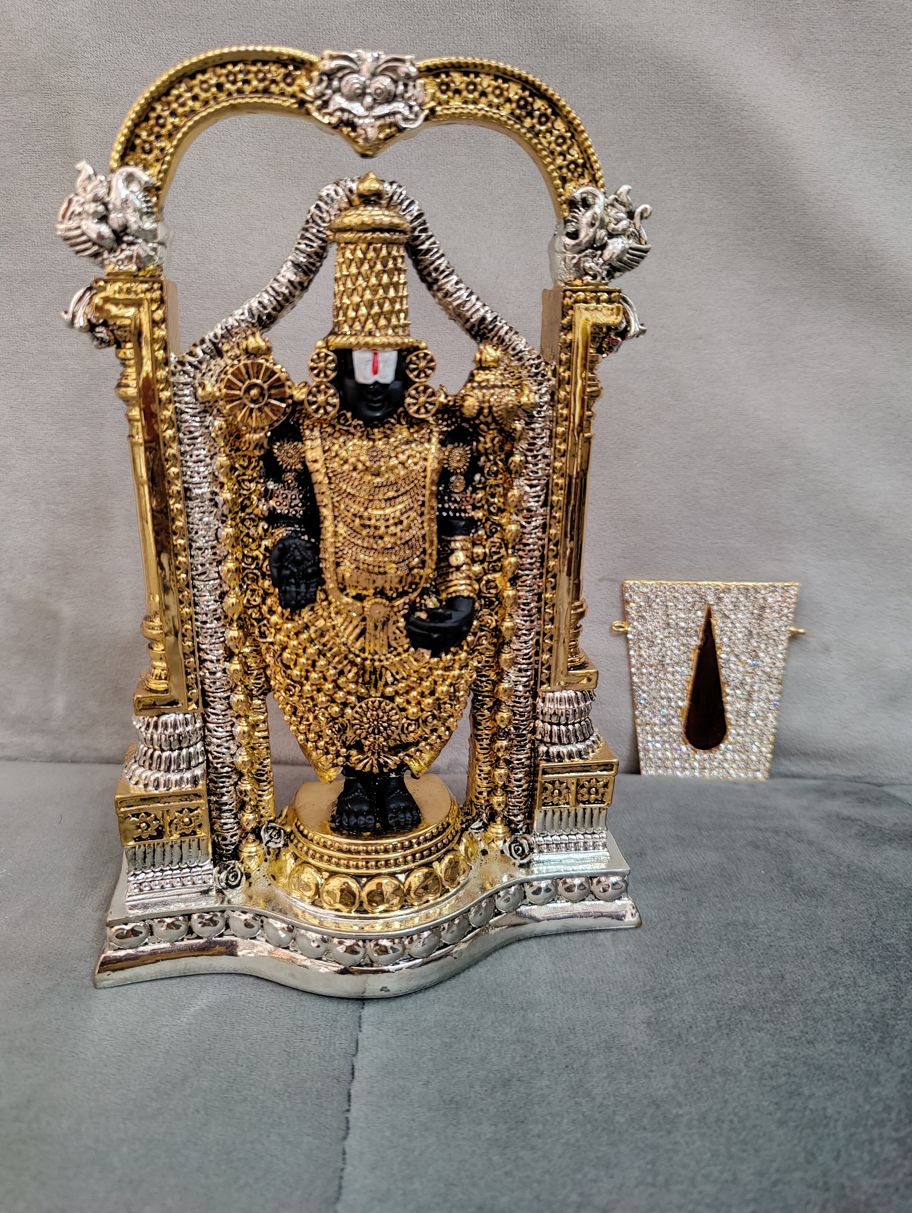 Balaji Tirupathi Idol 9"