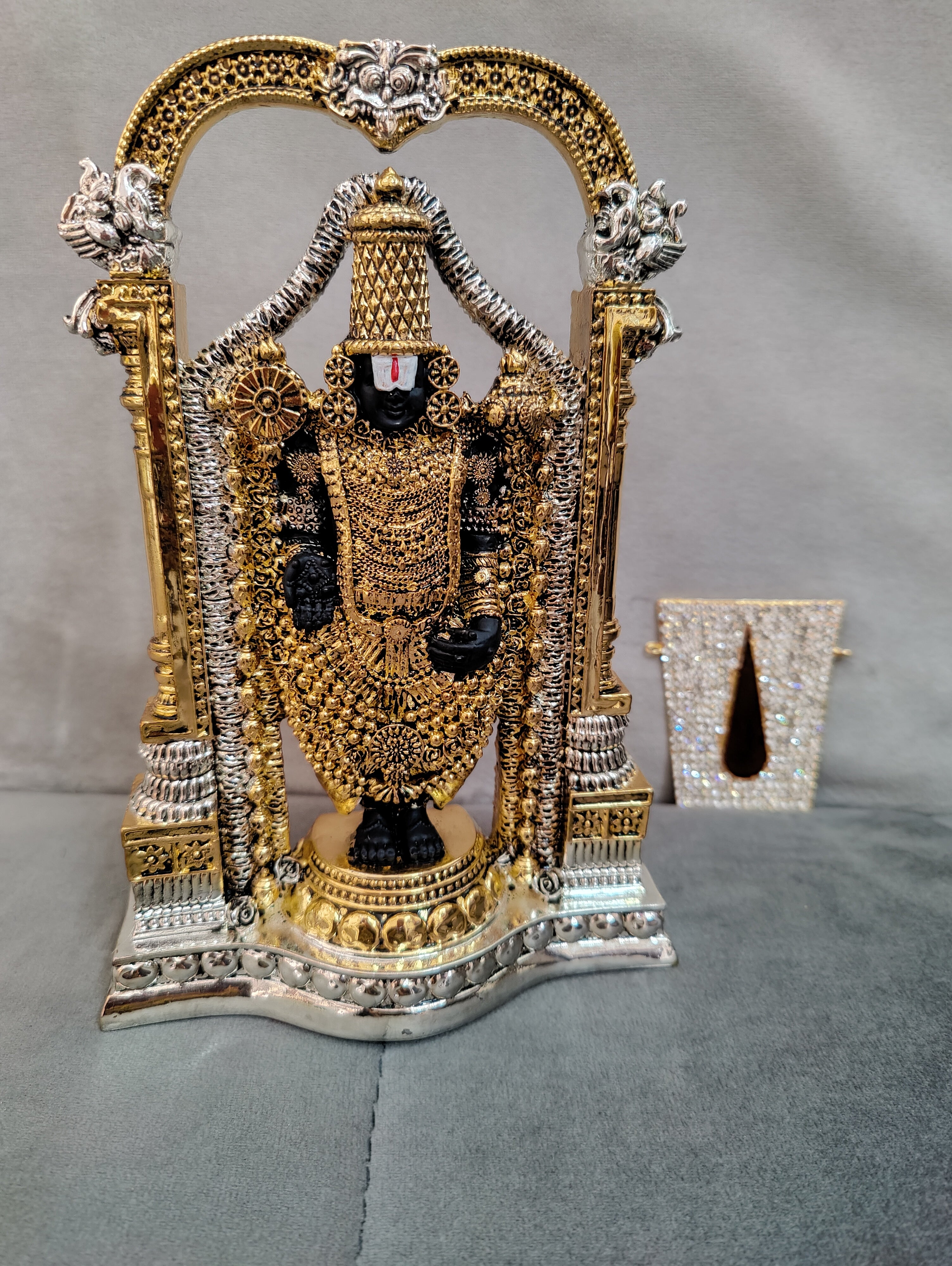 Balaji Tirupathi Idol 9"