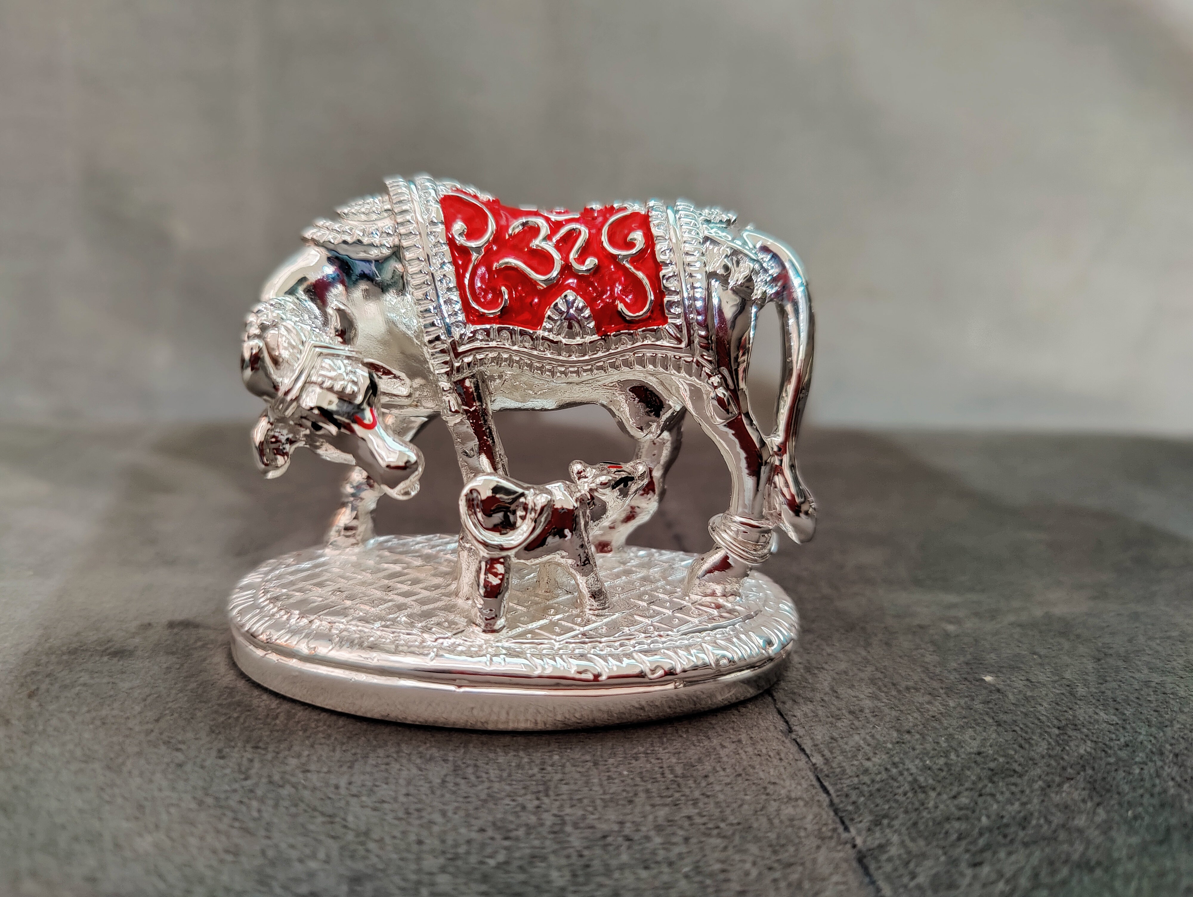 Kamdhenu (Silver and Red) 3"
