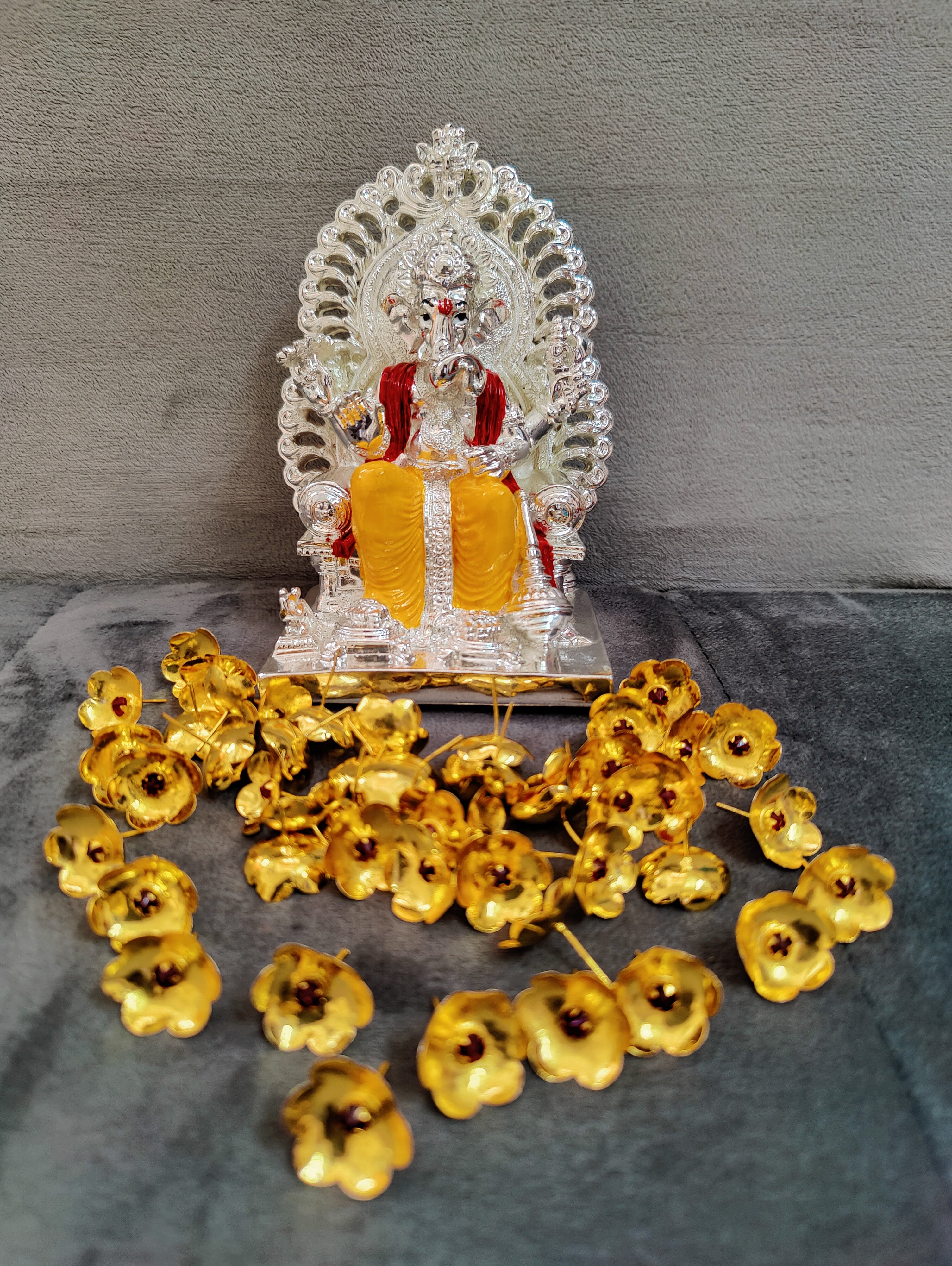 Maharaja Ganesh Idol (Gold and Silver) 5" Red and Yellow + Mantra Flowers