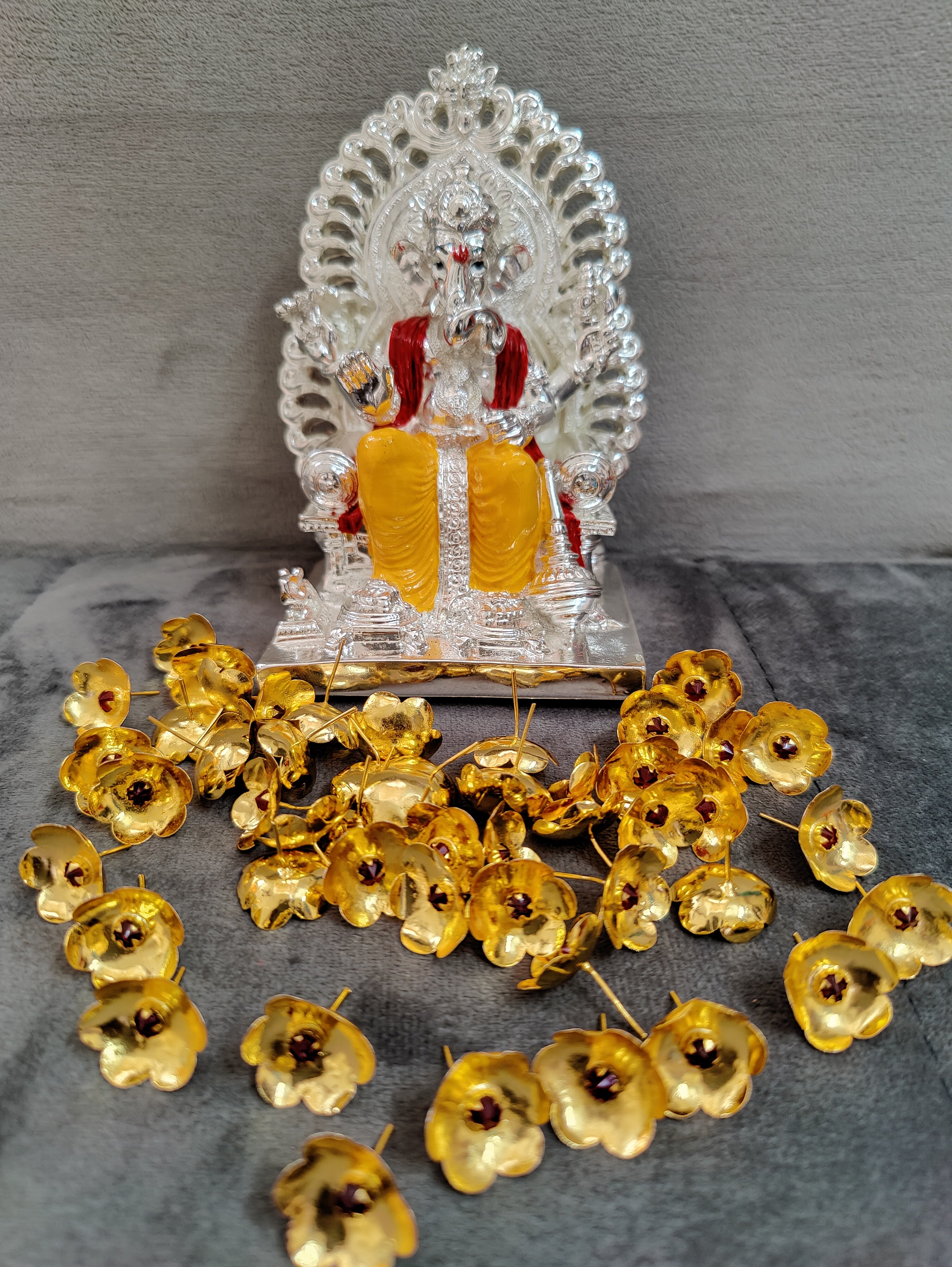 Maharaja Ganesh Idol (Gold and Silver) 5" Red and Yellow + Mantra Flowers
