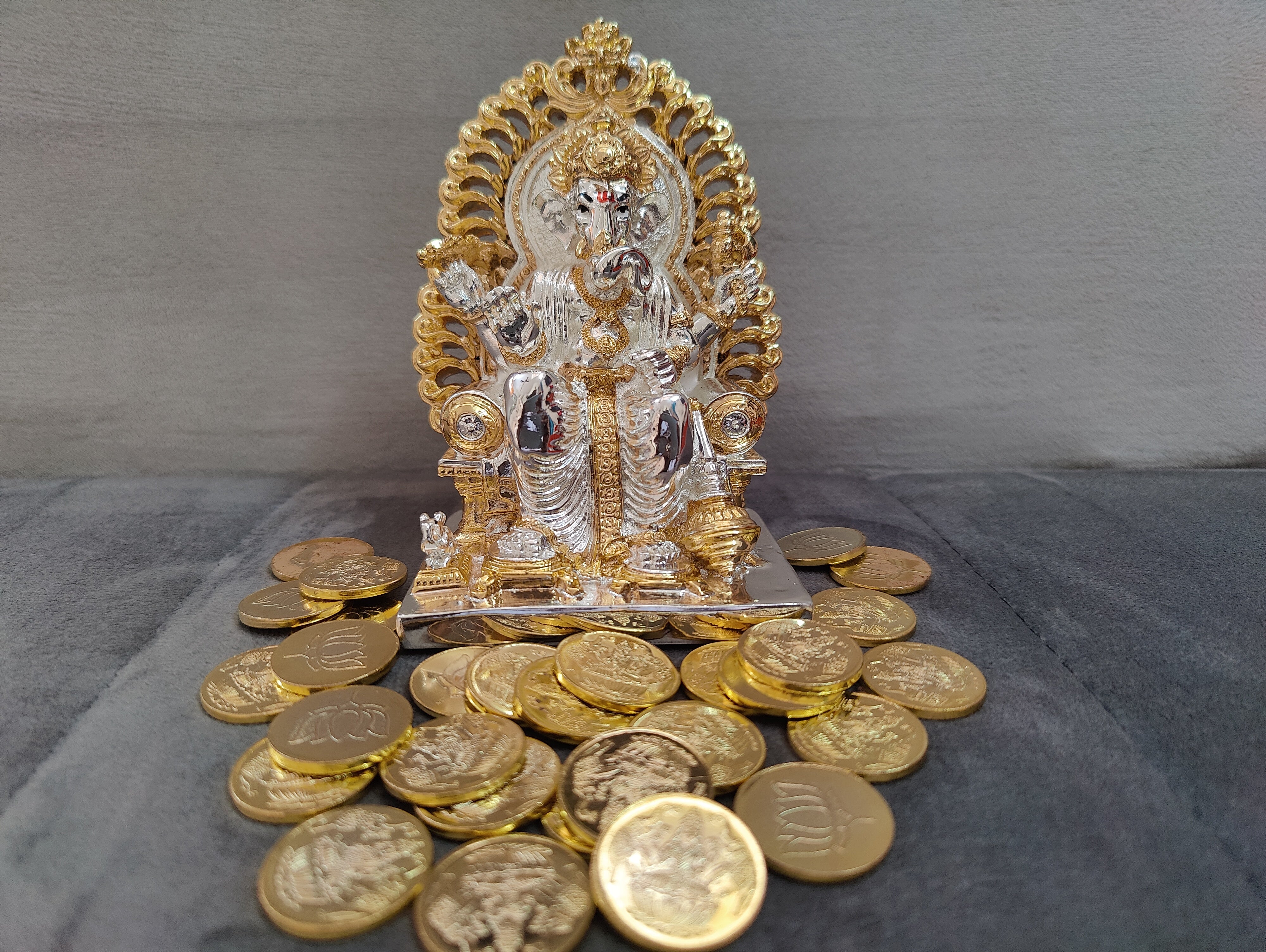 Maharaja Ganesh Idol (Gold and Silver) 5" + Mantra Coins 108