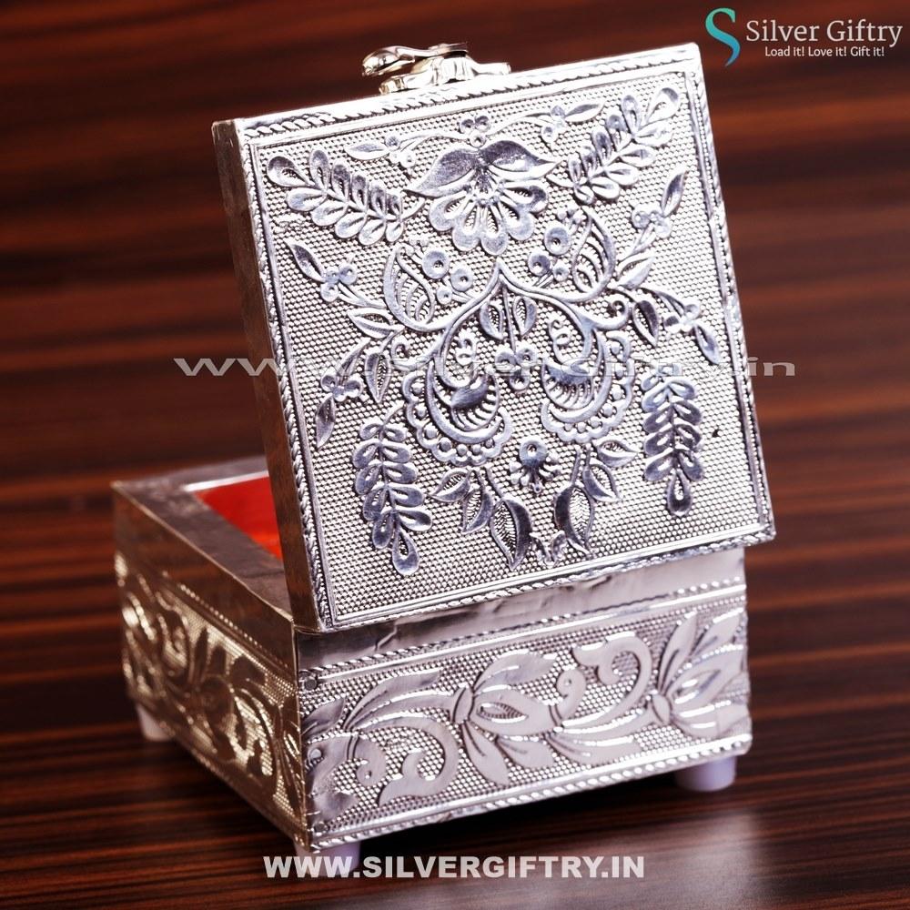 Silver Viraj Box 4x4" | Silver Giftry | SGT20K477